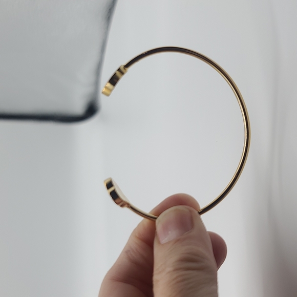 Kate Spade Open Cuff with Navy Enamel Filigree Detail on Ends! Rare & Retired - Picture 11 of 12